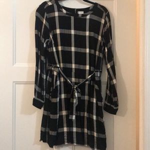 Black and white plaid long sleeve dress w/ bow tie